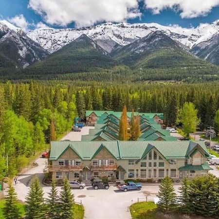 קאנמור Banff Wood Lodge מראה חיצוני תמונה