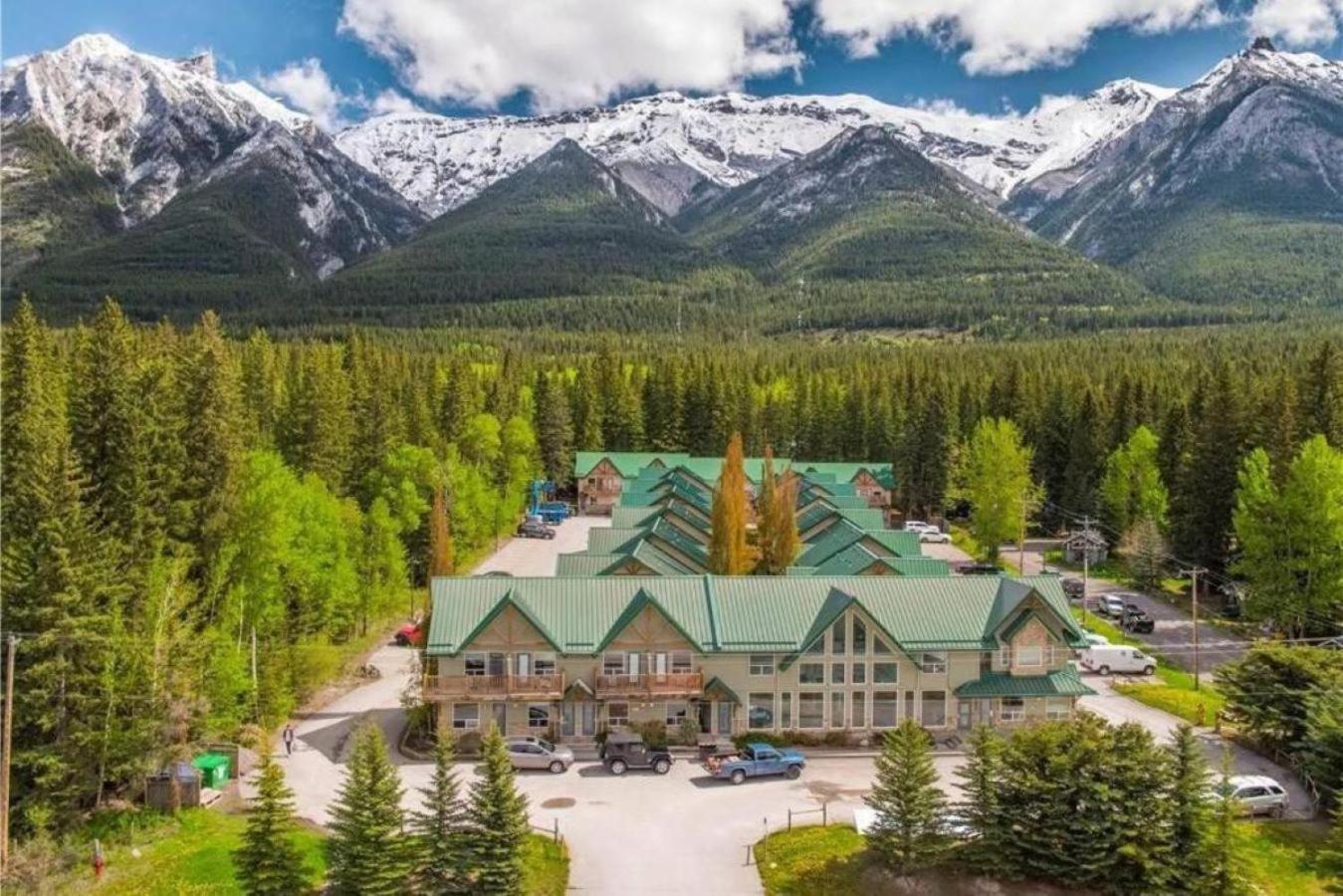 קאנמור Banff Wood Lodge מראה חיצוני תמונה