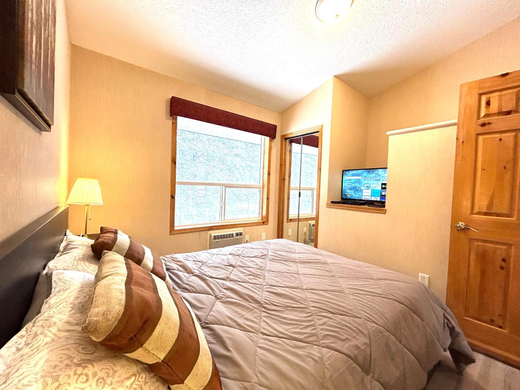 קאנמור Banff Wood Lodge מראה חיצוני תמונה