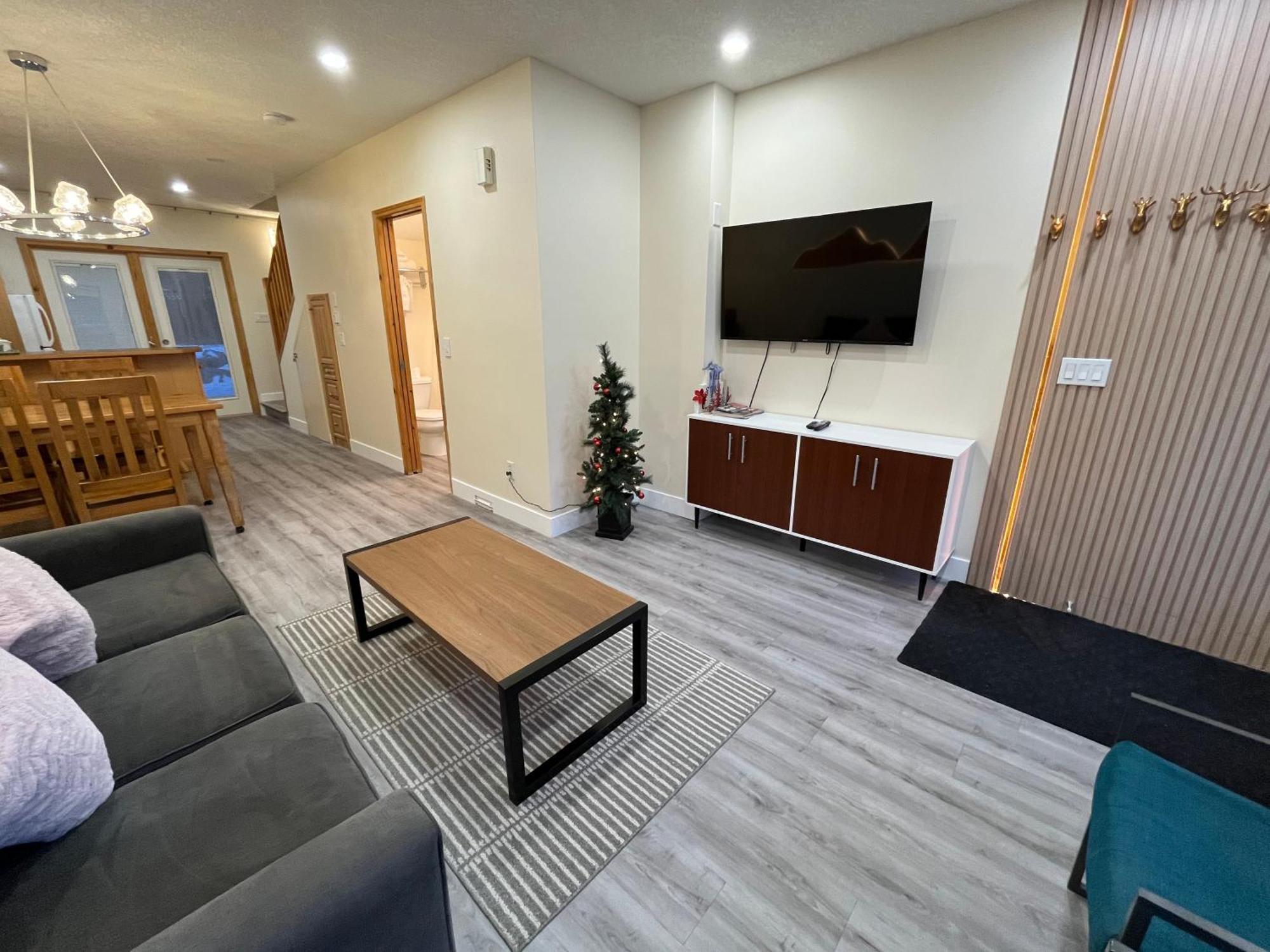 קאנמור Banff Wood Lodge מראה חיצוני תמונה