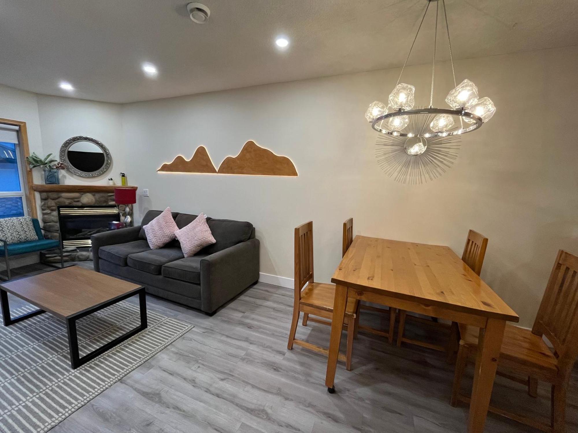קאנמור Banff Wood Lodge מראה חיצוני תמונה