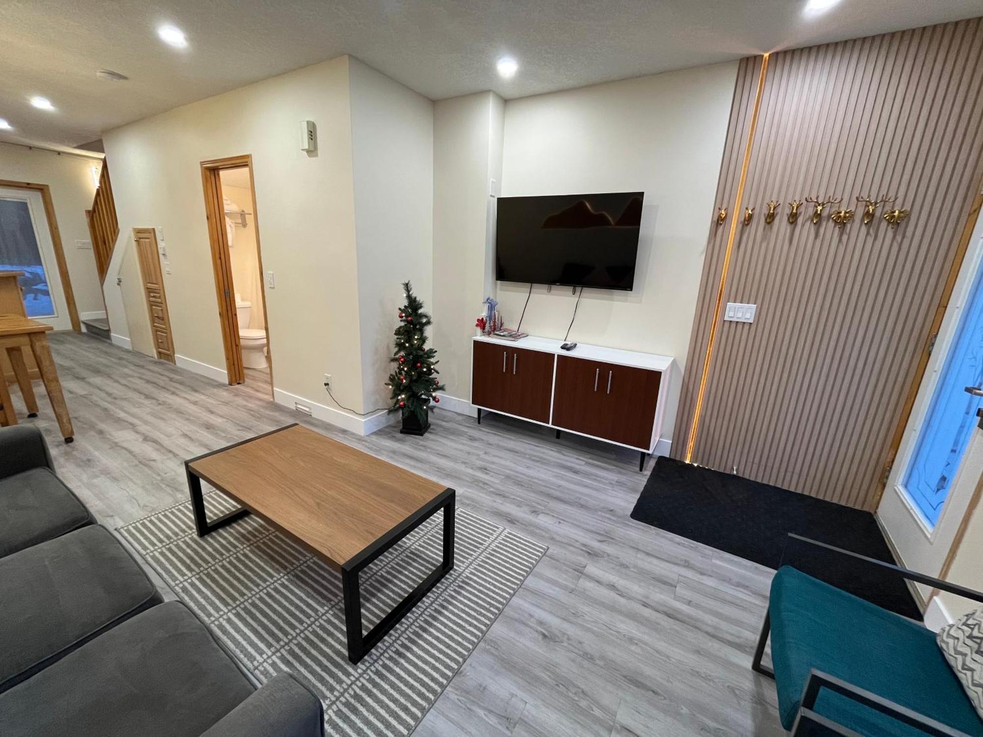 קאנמור Banff Wood Lodge מראה חיצוני תמונה