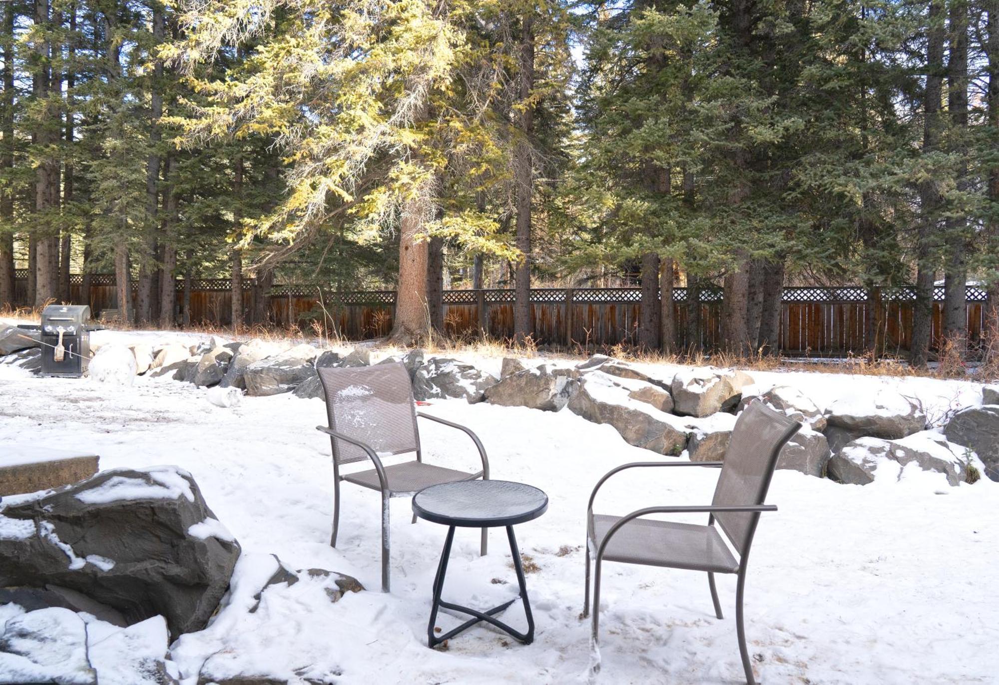 קאנמור Banff Wood Lodge מראה חיצוני תמונה
