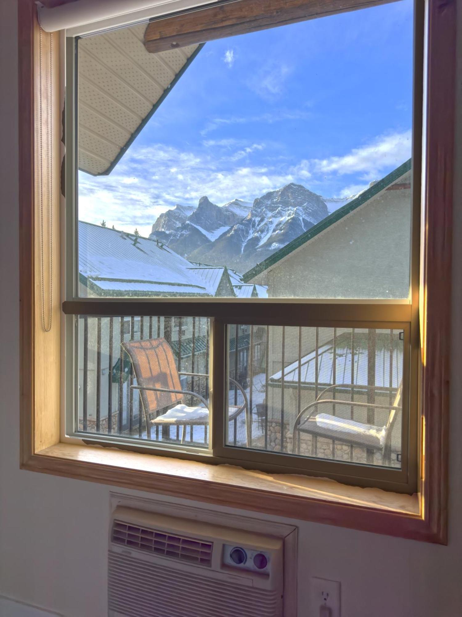 קאנמור Banff Wood Lodge מראה חיצוני תמונה