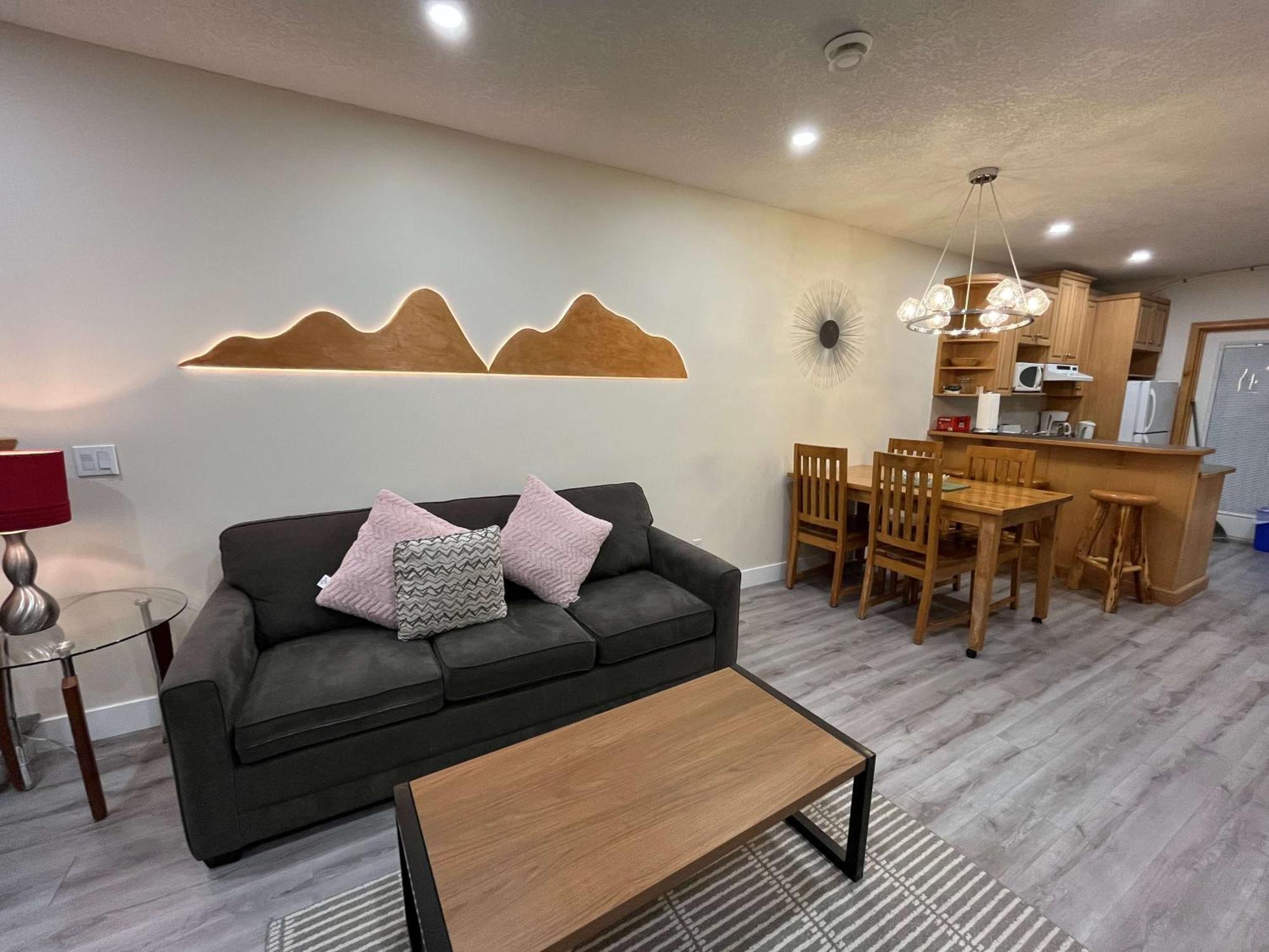 קאנמור Banff Wood Lodge מראה חיצוני תמונה