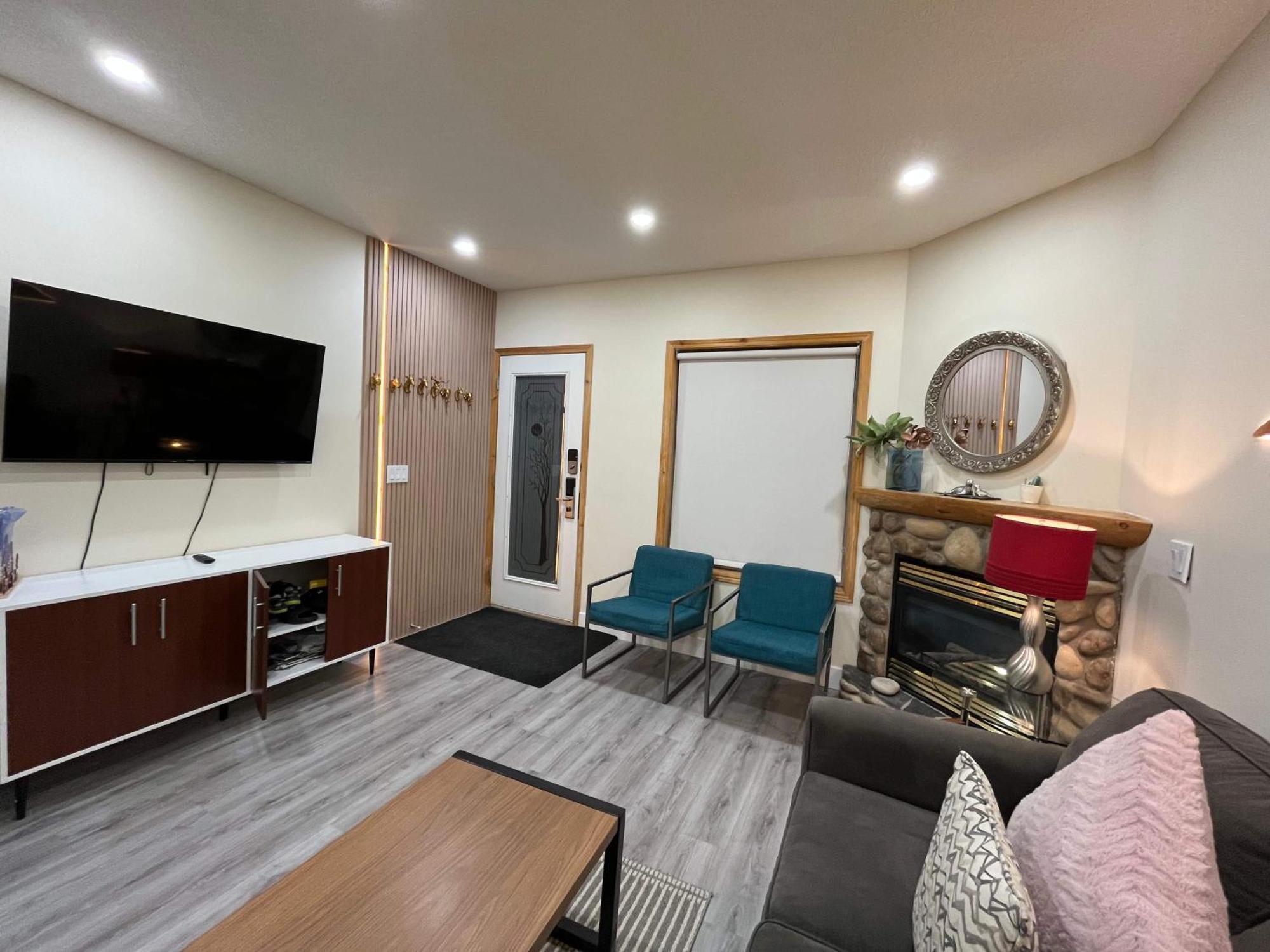 קאנמור Banff Wood Lodge מראה חיצוני תמונה