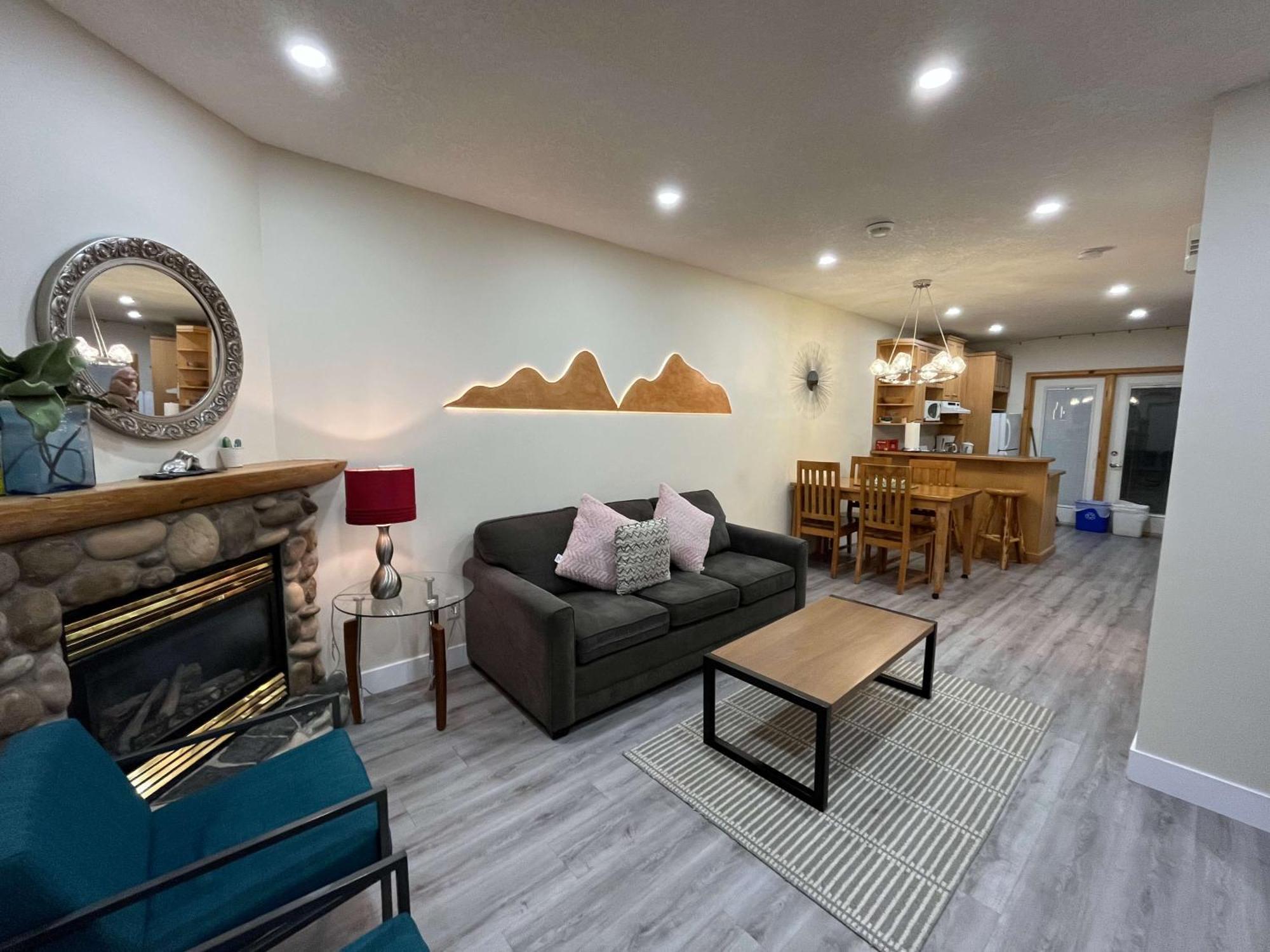 קאנמור Banff Wood Lodge מראה חיצוני תמונה