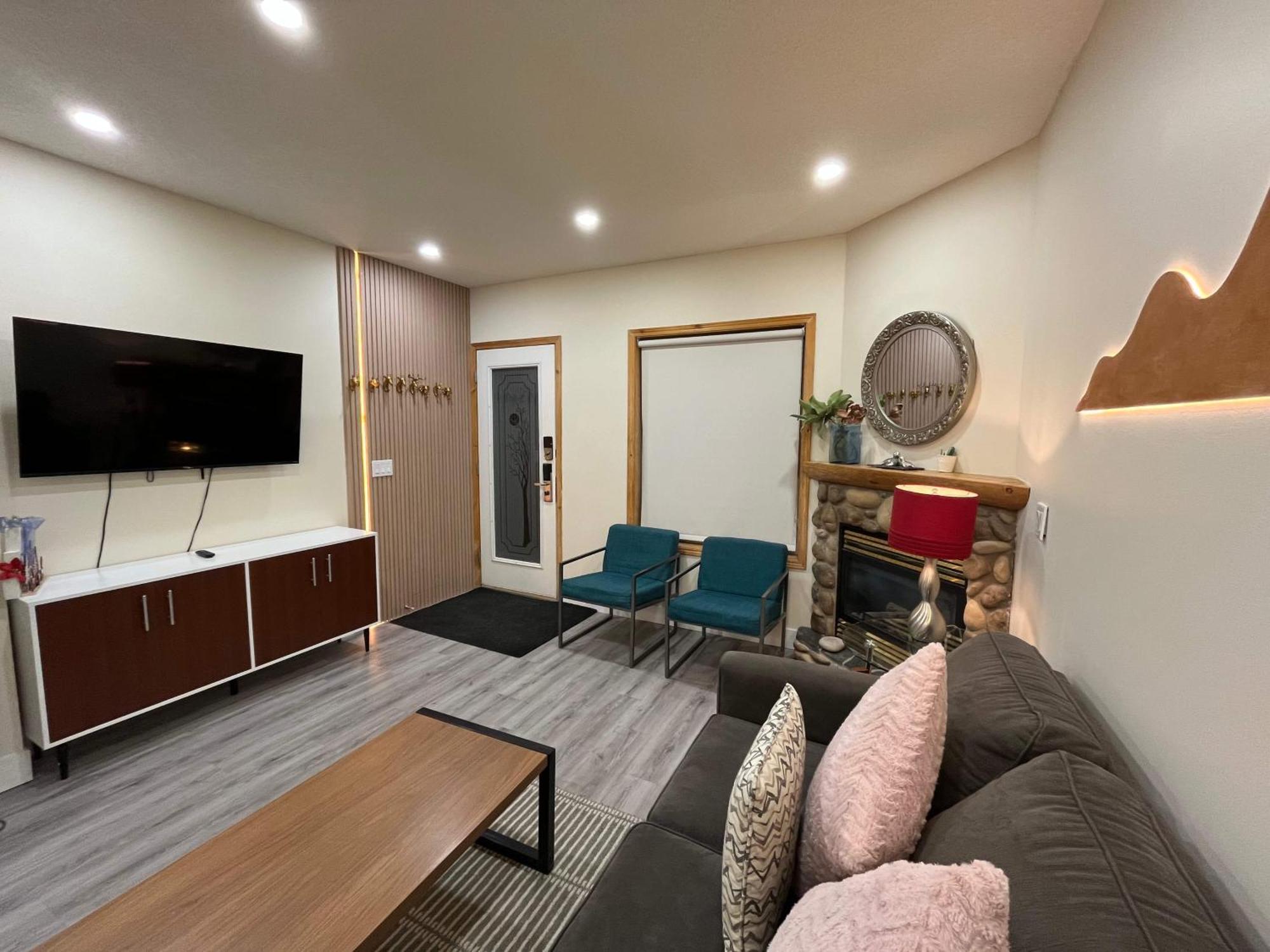 קאנמור Banff Wood Lodge מראה חיצוני תמונה
