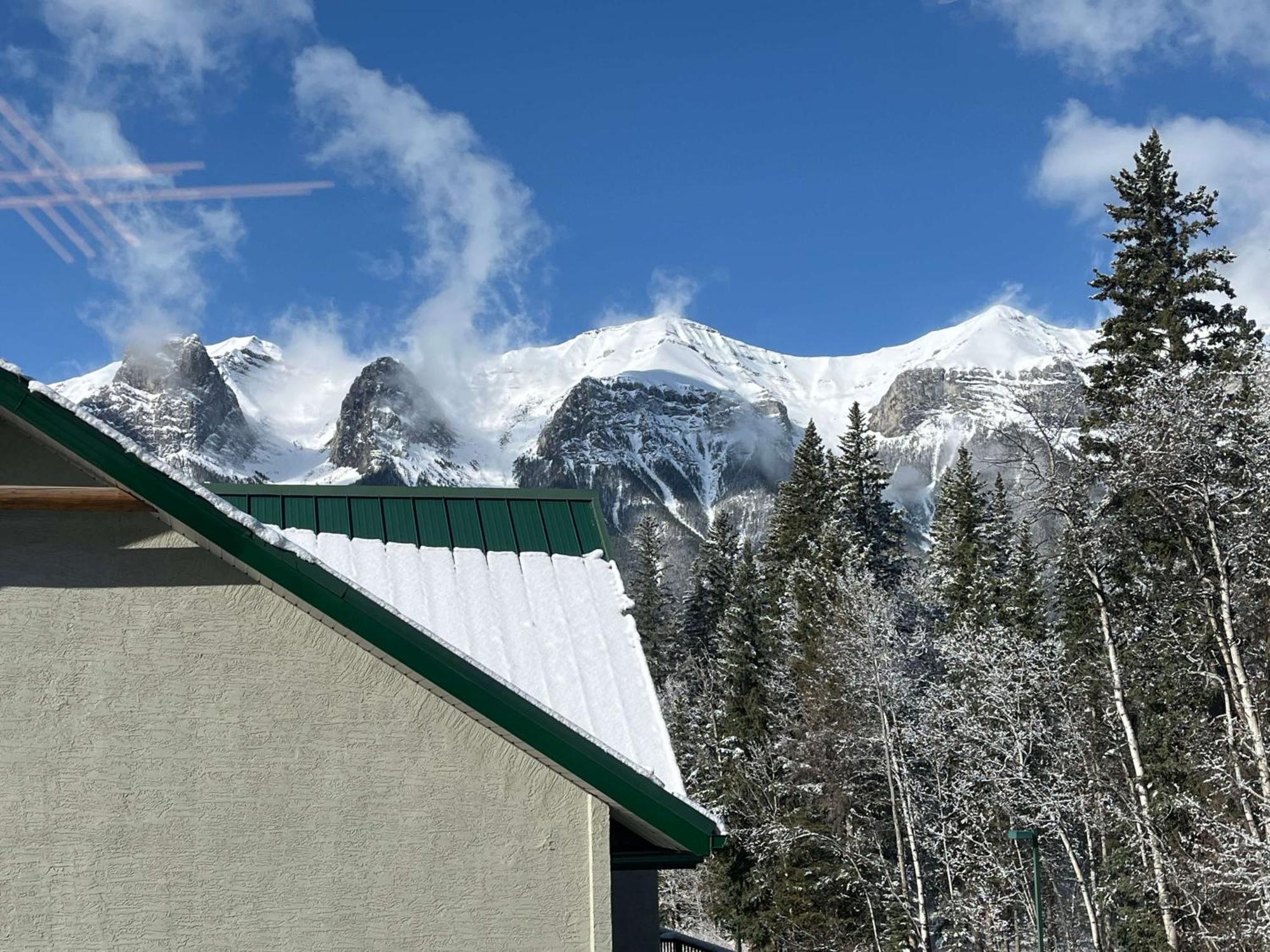 קאנמור Banff Wood Lodge מראה חיצוני תמונה